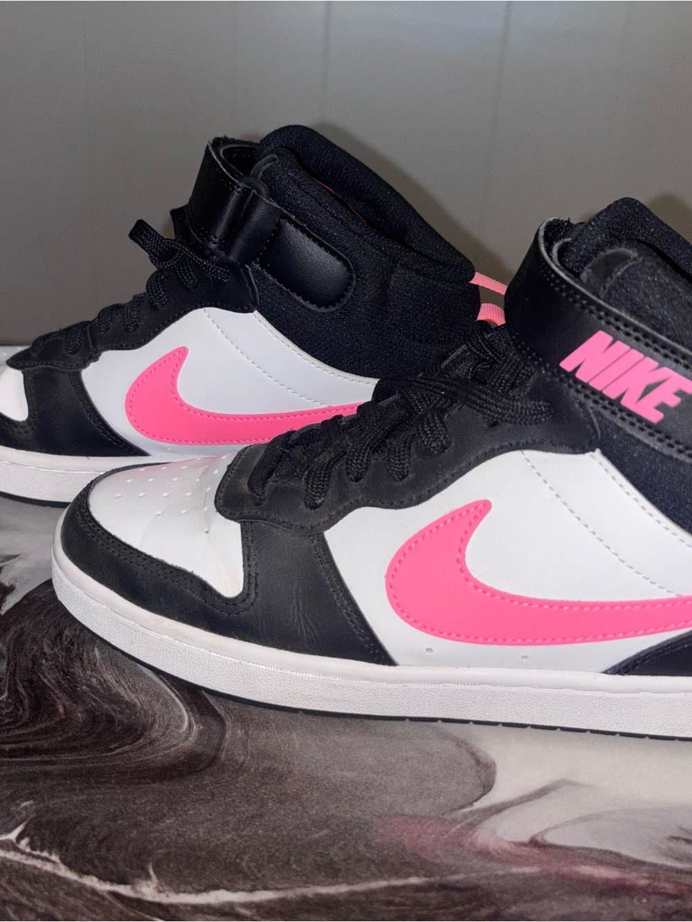 Nike Women’s Mid-Top Sneakers - Black White Pink